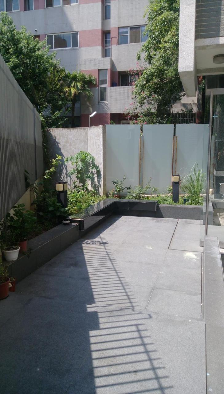 Fengjia Qing Su Homestay Tajcshung Kültér fotó